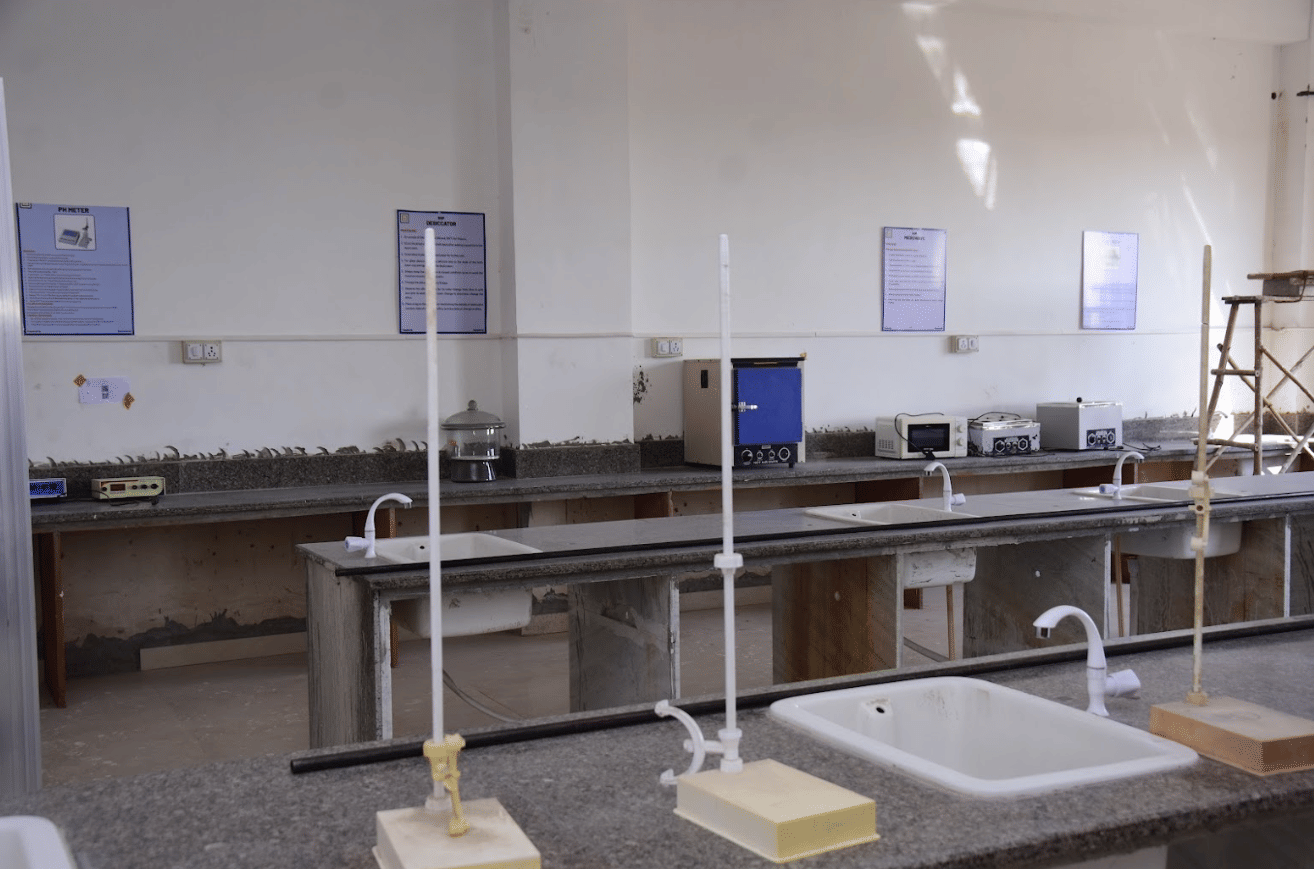 Biyani Institute of Pharmaceutical Sciences Jaipur Science Lab photo 23